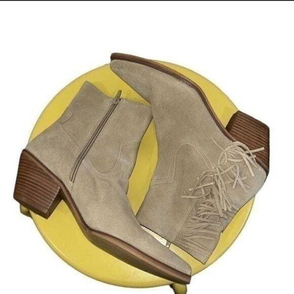 Coconut by Matisse Camel Brown Fringe Suede Ankle Boots(Size 8) - Picture 4 of 11